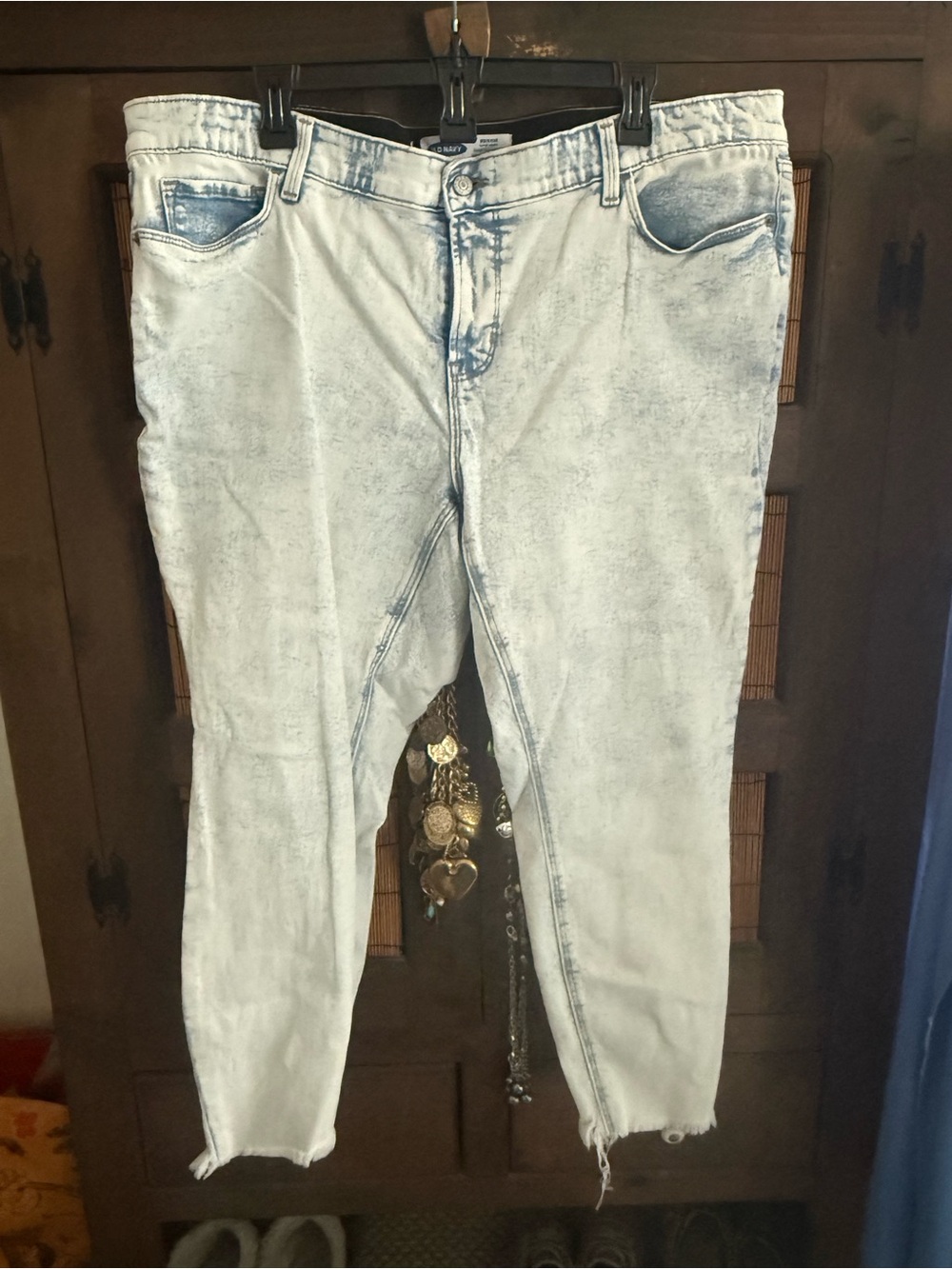 Old Navy Light Vintage Wash Super Skinny Jeans - Distressed Frayed-Hem
